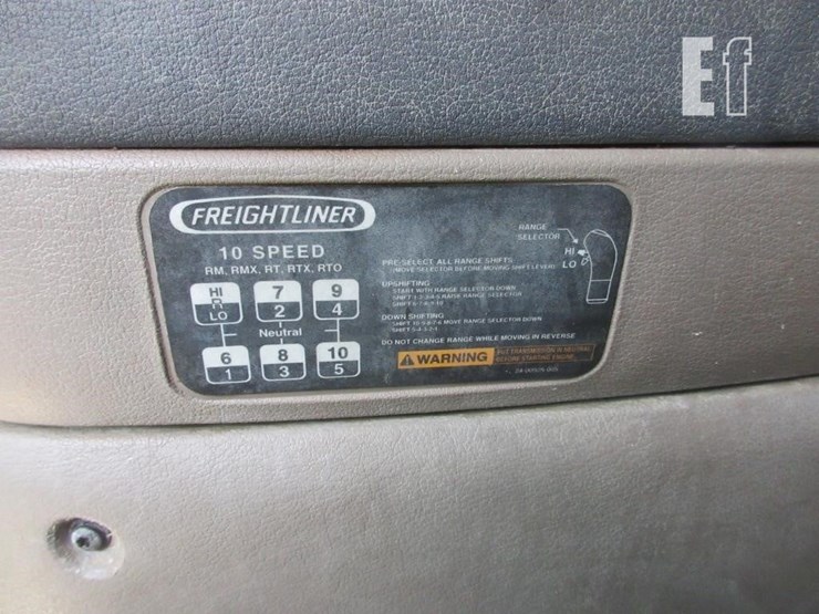 2013-freightliner-cascadia-125-image-12