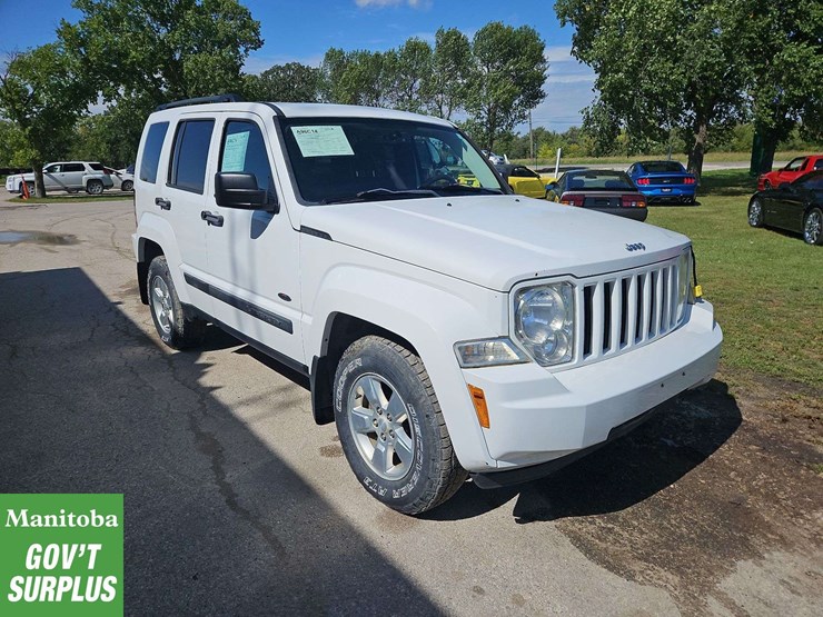 2012-jeep-liberty-image-4