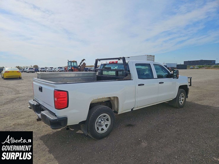 2018-chevrolet-silverado-1500-image-4