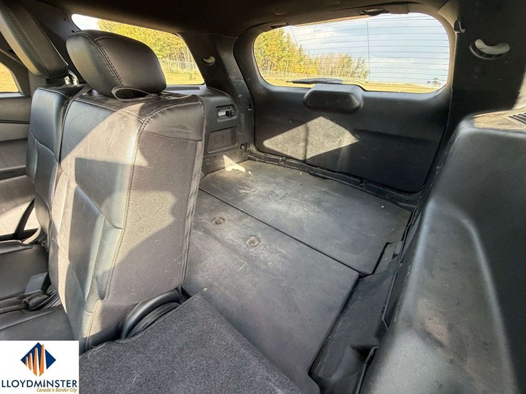 2021-ford-explorer-image-26
