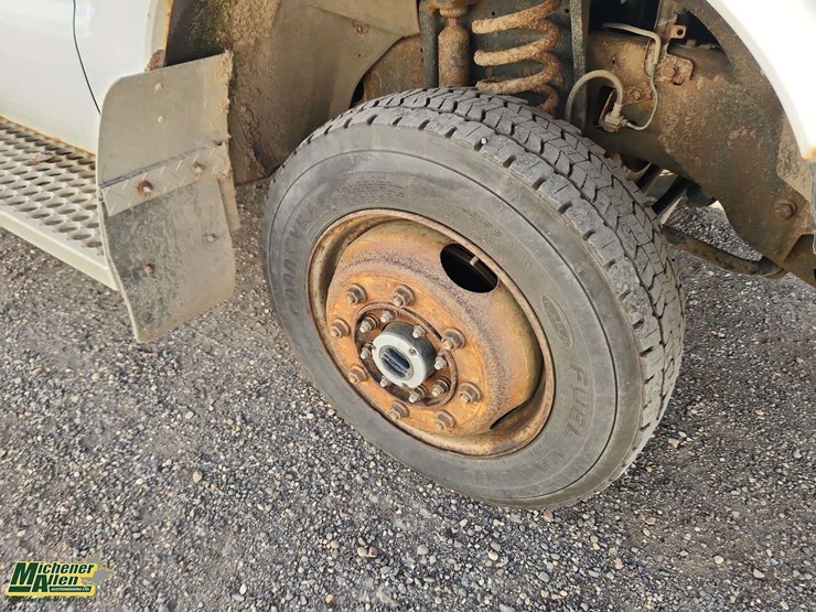 2013-ford-f350-image-13
