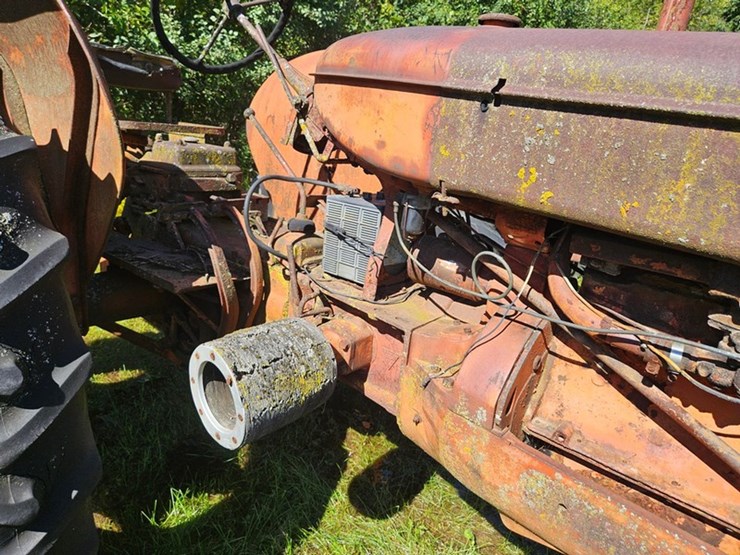 #2528-•-cockshutt-f3-tractor-image-12