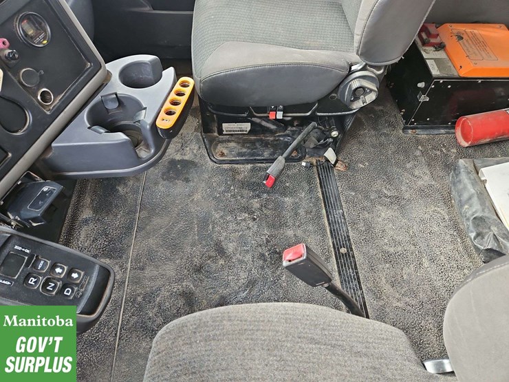 2009-international-durastar-4400-image-21