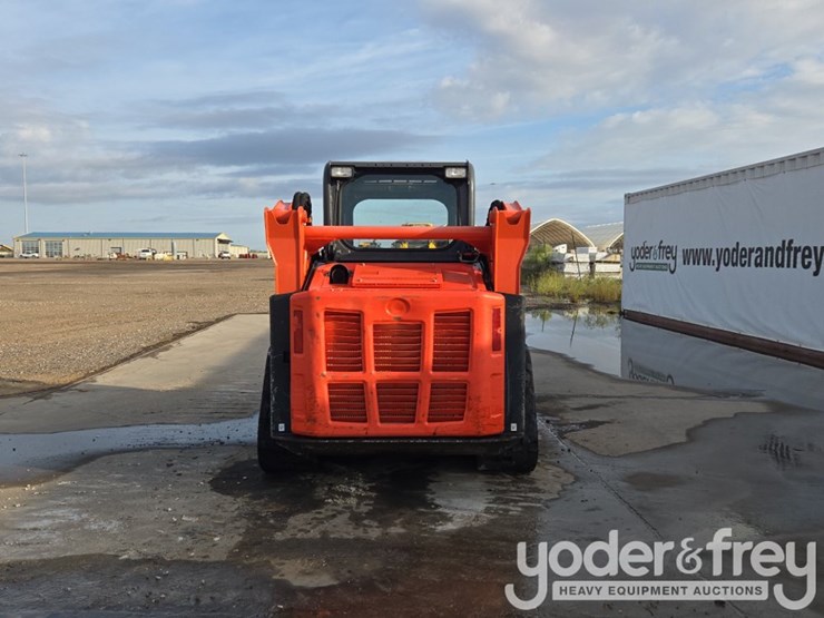 2023-kubota-svl65-2-image-4