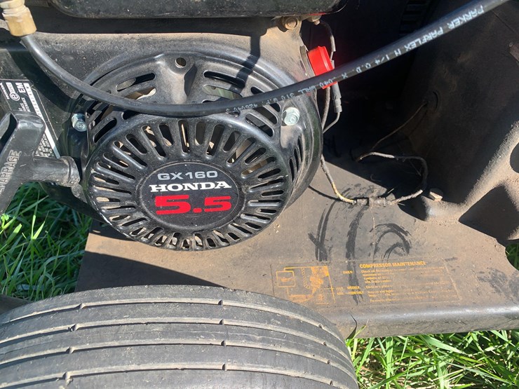 dewalt-air-compressor-image-7