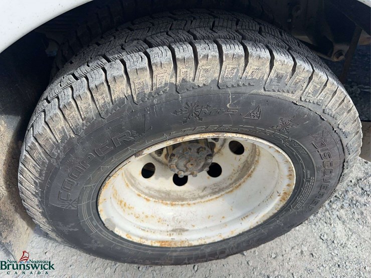 2014-ford-e450-image-11