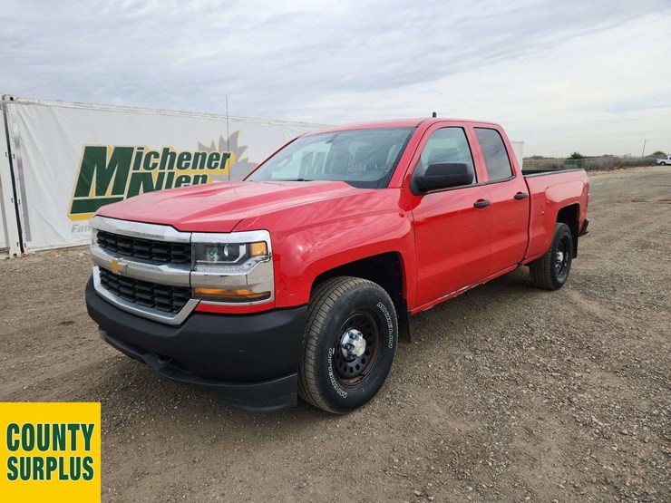 2018-chevrolet-silverado-1500-image-1