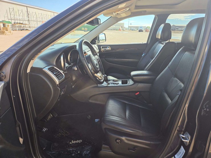 2013-jeep-grand-cherokee-laredo-image-15