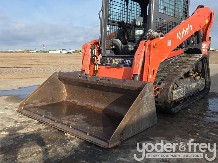 2023-kubota-svl65-2-image-18