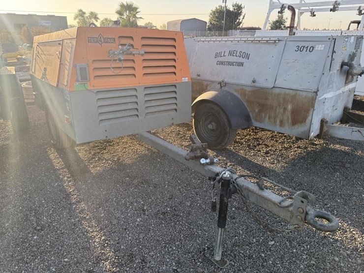 2020-sullivan-palatek-p185-towable-air-compressor-image-2