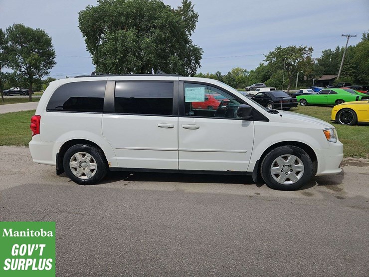 2011-dodge-grand-caravan-image-5