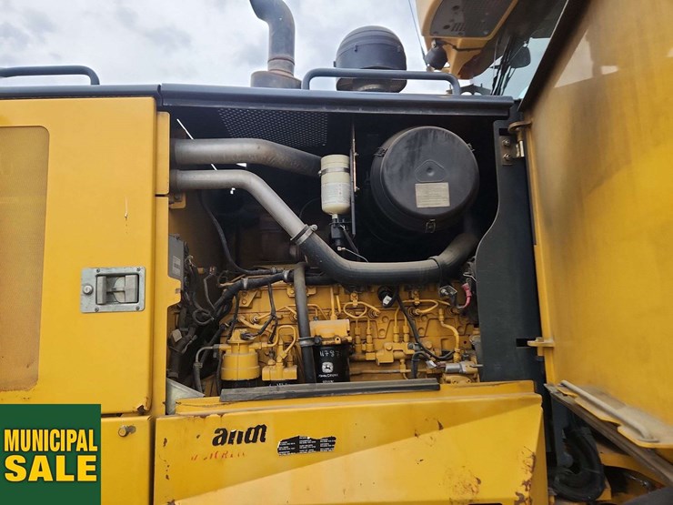 2012-deere-770gp-image-34