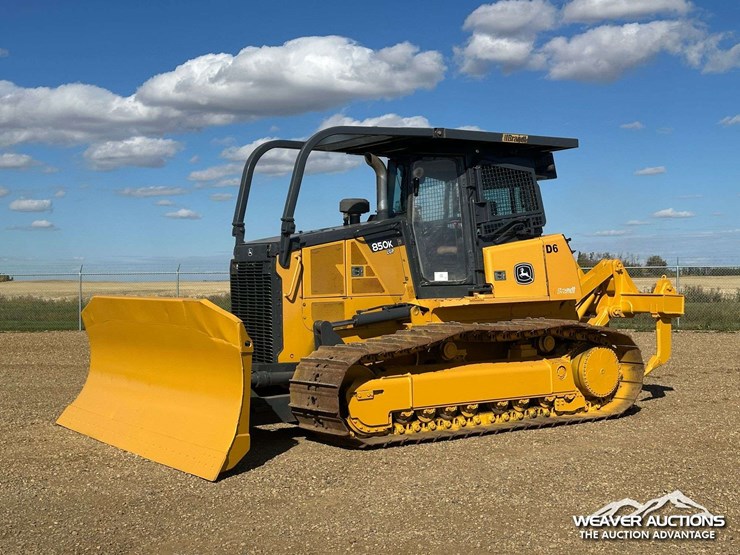 john-deere-10-image-1