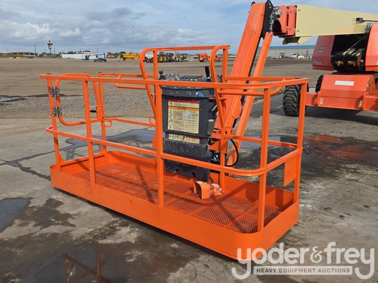 2022-jlg-660sj-image-30