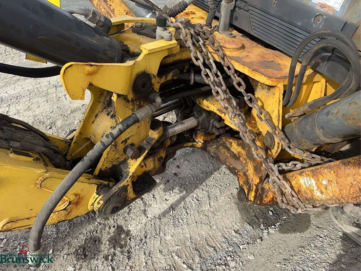 new-holland-b95b-image-20