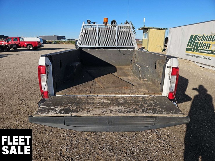 2019-ford-f350-image-15