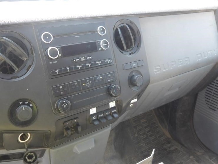 2016-ford-f550-image-23