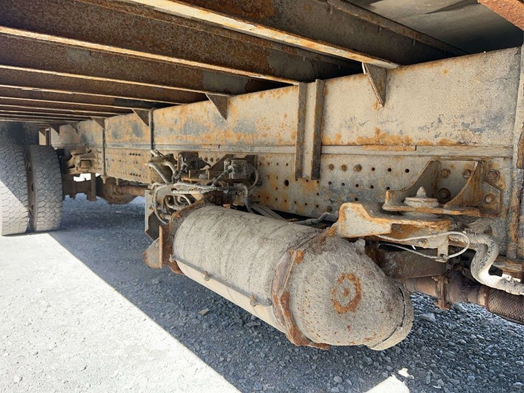2015-hino-195-image-14