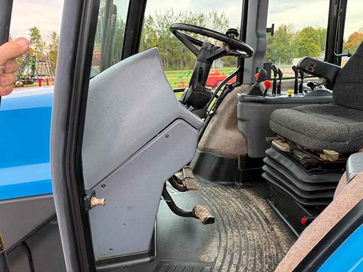 new-holland-8670-image-44