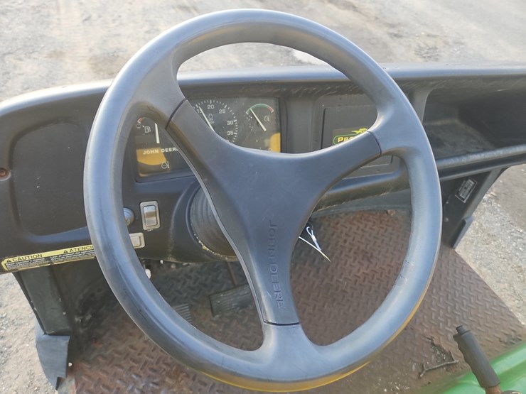john-deere-progator-2030-image-18