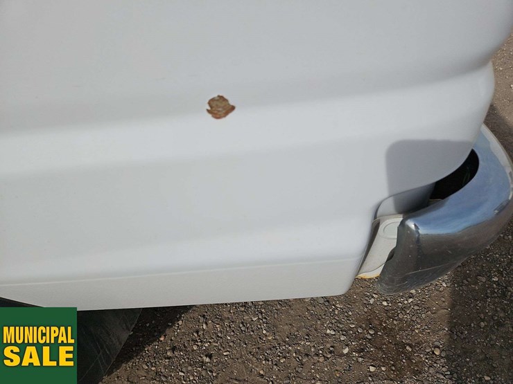2014-ford-cargo-image-26