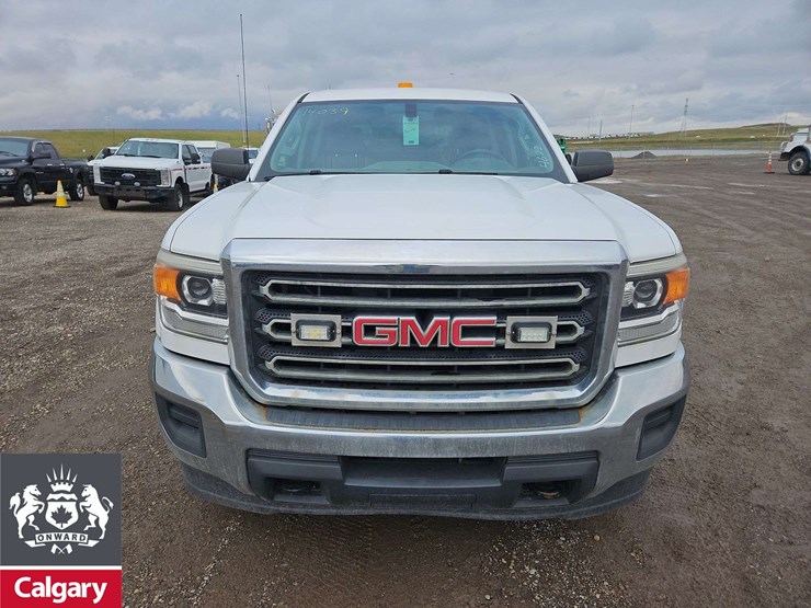 2015-gmc-sierra-2500hd-image-8