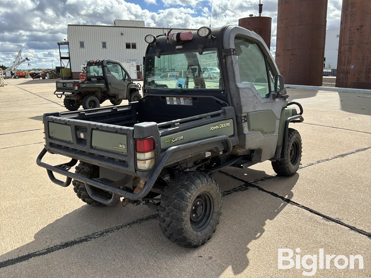 2016-john-deere-gator-image-5