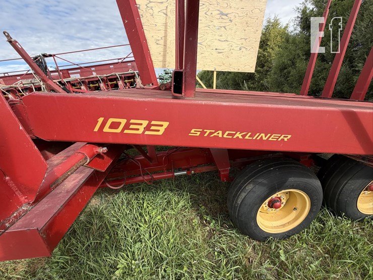 new-holland-1033-image-10