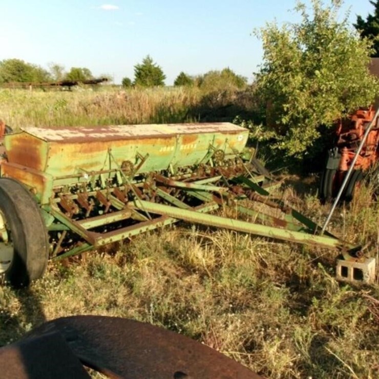 John Deere DF-B End Wheel Drill