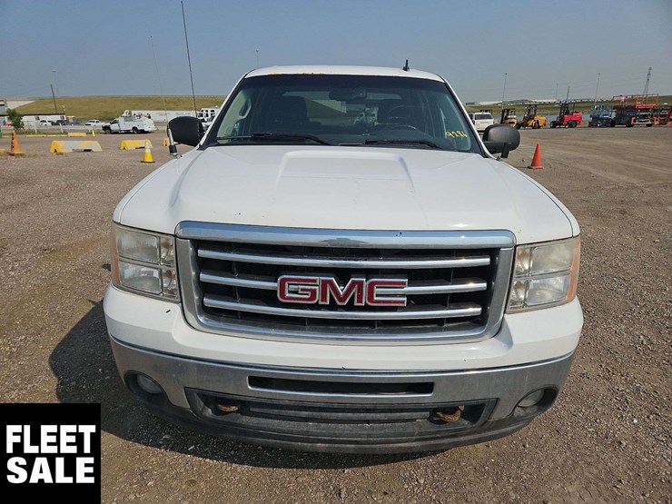 2013-gmc-sierra-1500-sle-image-8