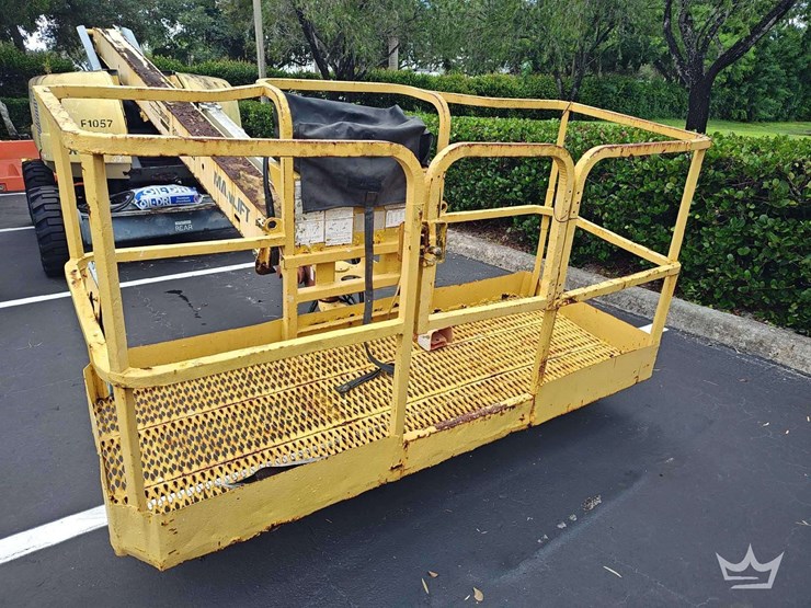 2005-manitowoc-t40-4x4-40ft-articulating-boom-lift-image-30
