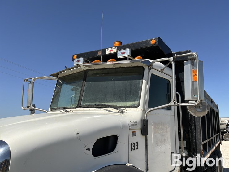 2008-peterbilt-340-image-11