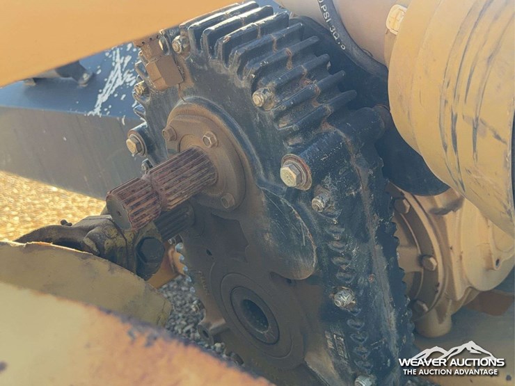 mk-martin-dual-auger-snow-blower-image-7