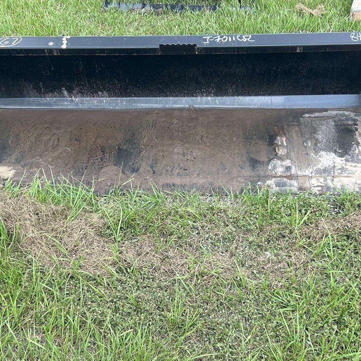 2025 Swict 84in Bucket Skid Steer Attachment