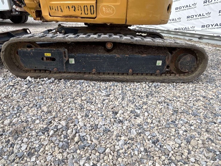 2018-caterpillar-303e-mini-excavator-image-14