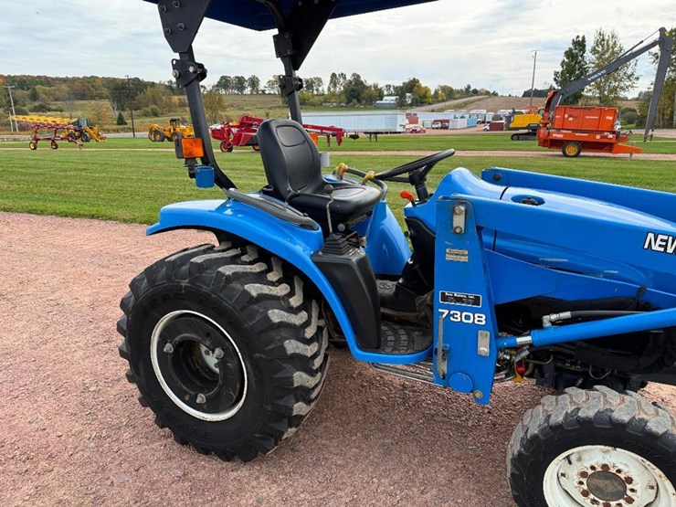 new-holland-tc25d-image-17