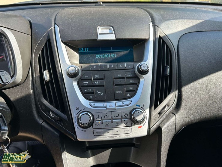 2015-chevrolet-equinox-image-17
