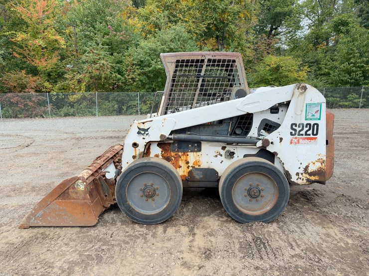 2008-bobcat-s220-image-2
