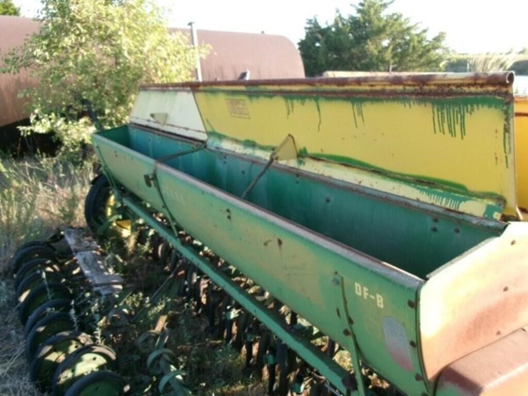 john-deere-df-b-end-wheel-drill-image-6