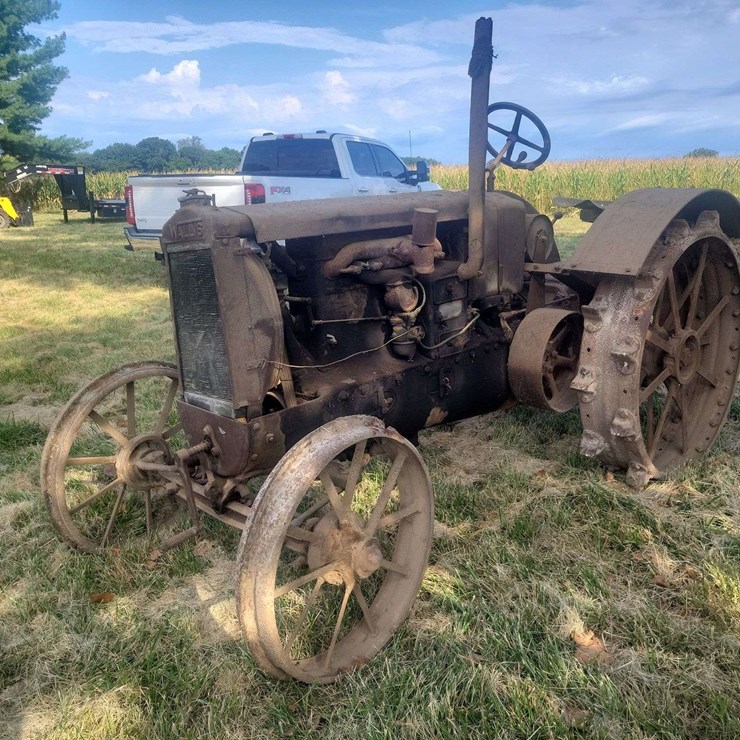 Wallis Tractor