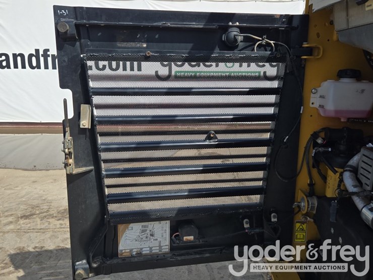 2019-caterpillar-289d-image-30