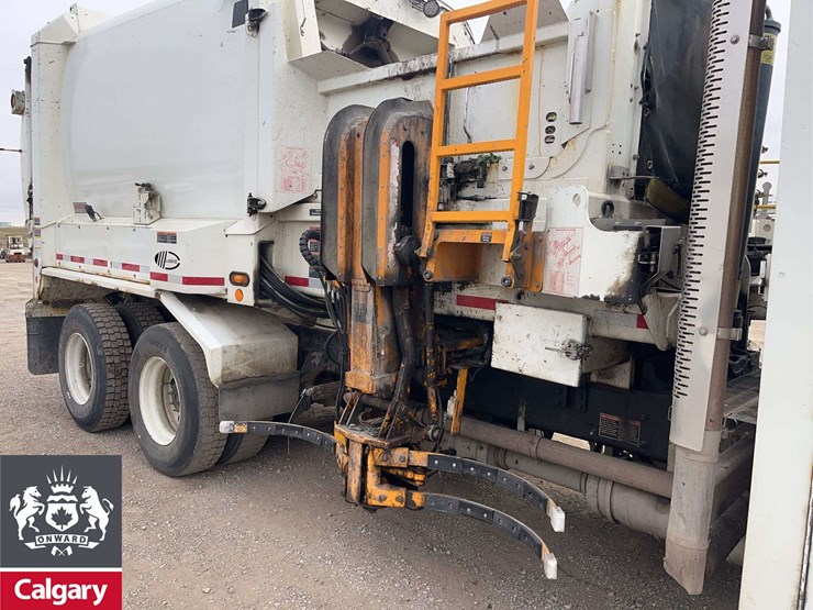 2016-international-workstar-7400-image-23
