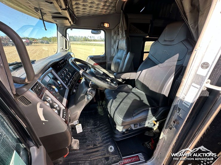 kenworth-w900-image-9
