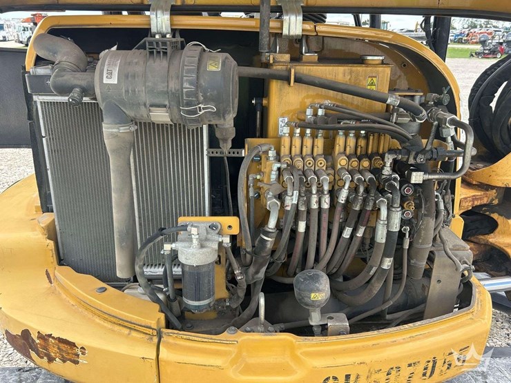2019-caterpillar-305.5e2-cr-image-9
