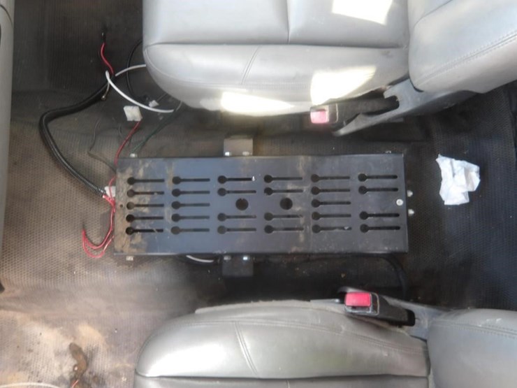 2013-chevrolet-2500-image-19