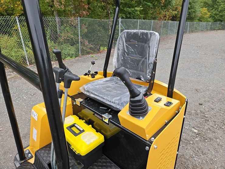 ats-rt15r-mini-excavator-image-14
