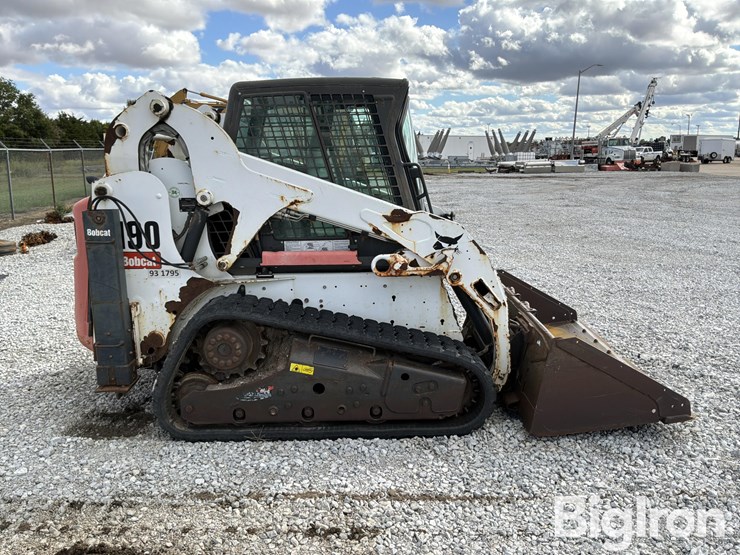 2012-bobcat-t190-image-4