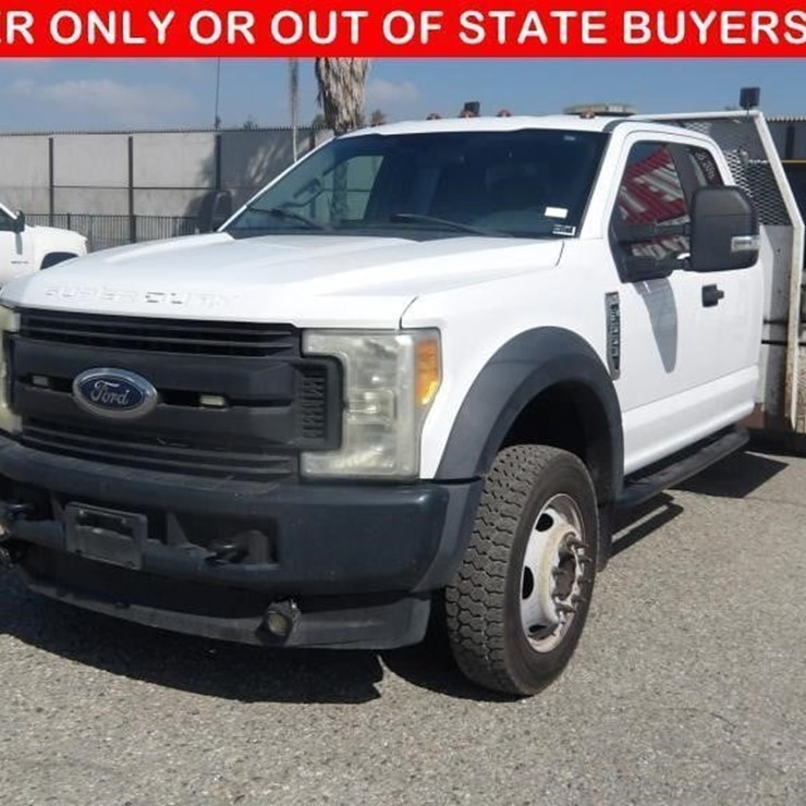 2017 FORD F550