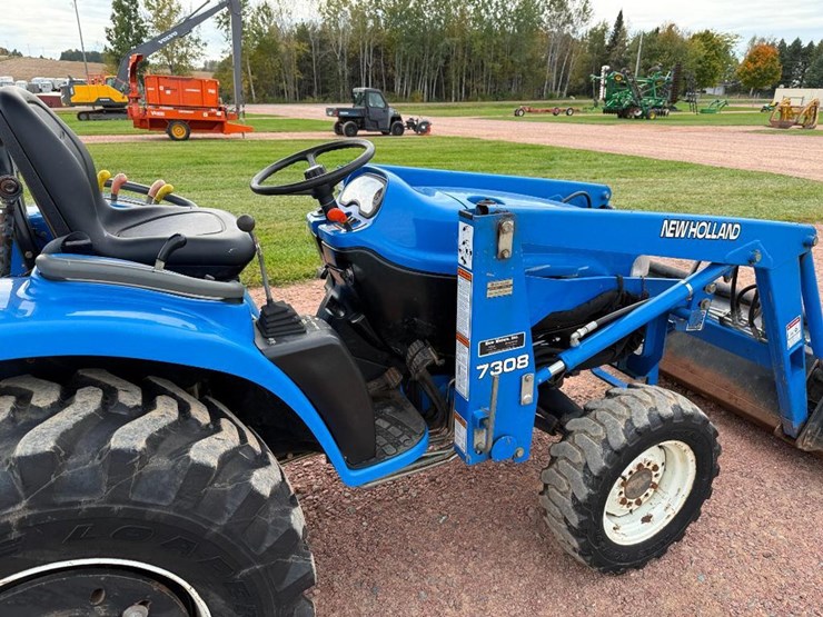 new-holland-tc25d-image-19