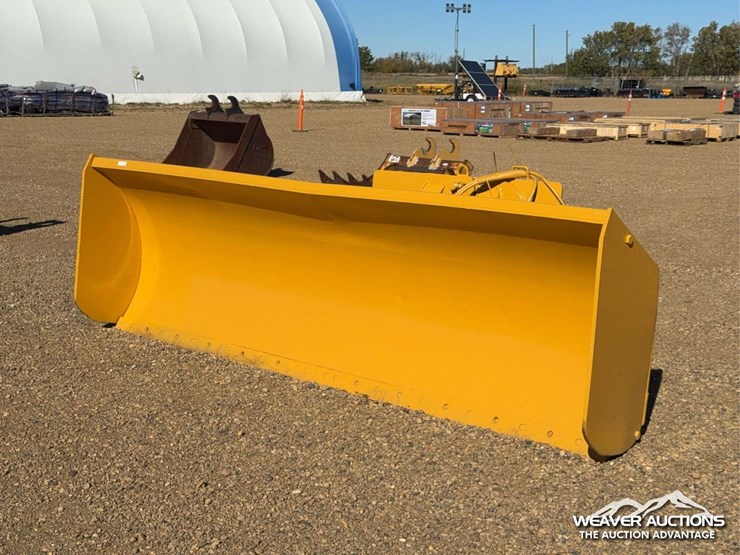 falls-hdr-12a-12-ft.-hydraulic-reversible-snow-plow-image-1